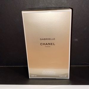 GABRIELLE  CHANEL FOAMING SHOWER GEL